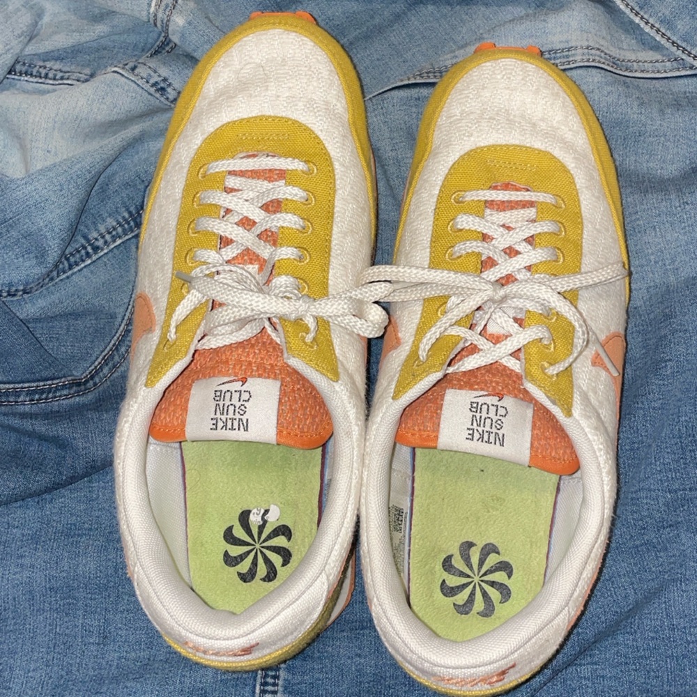 Nike Daybreak SE 'Sun Club - White Sand Gold' size 9.5